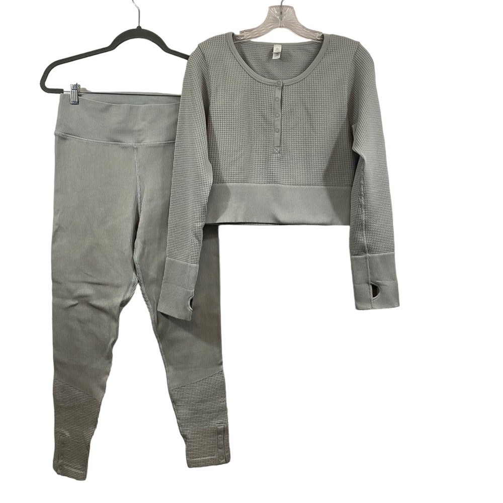 Offline by Aerie Ribbed Thermal Seamless L/S Top & Leggings Set Sz L Light Grey